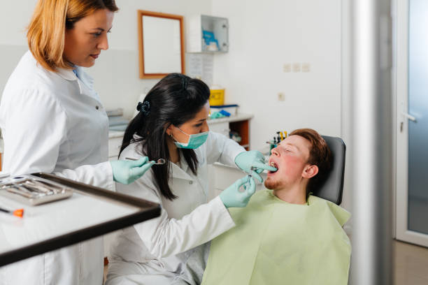 Best Mobile Emergency Dentist in Liberty Triangle, FL